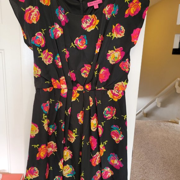 Betsey Johnson size 10 signature floral ruched front dress - Picture 4 of 4